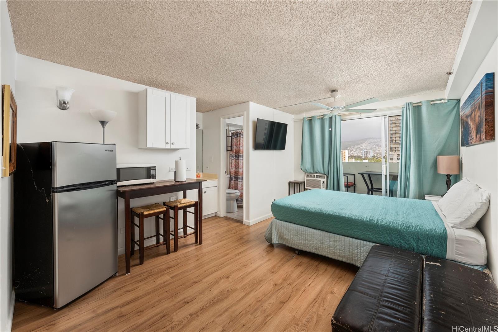 2463 Kūhiō Ave Unit 810