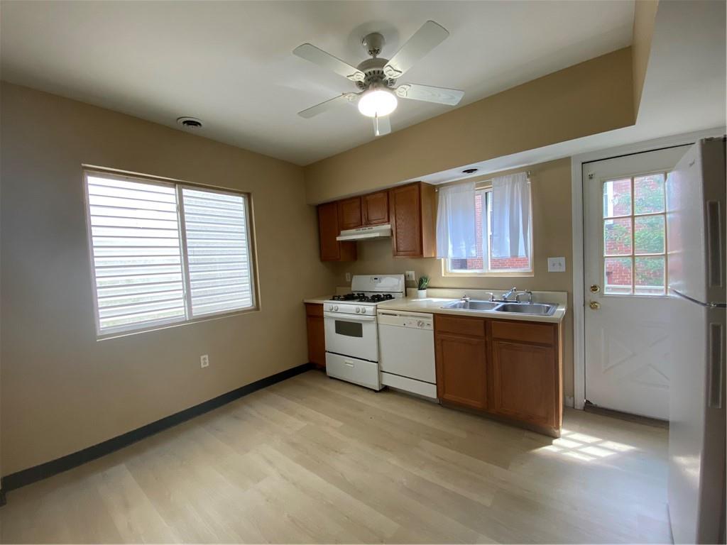 2628 Edwards Way, Unit 2 Pittsburgh, PA 15203 - Photo 6 of 10 bright and new engineered flooring