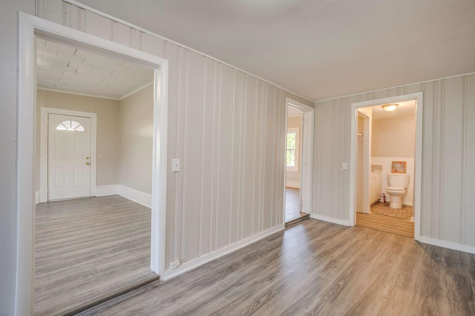 282 Tucapau Road Wellford, SC 29385 - Photo 5 of 21