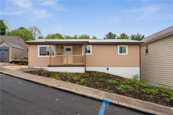 $159,900 | 509 Burns Street, Vandergrift, PA 15690