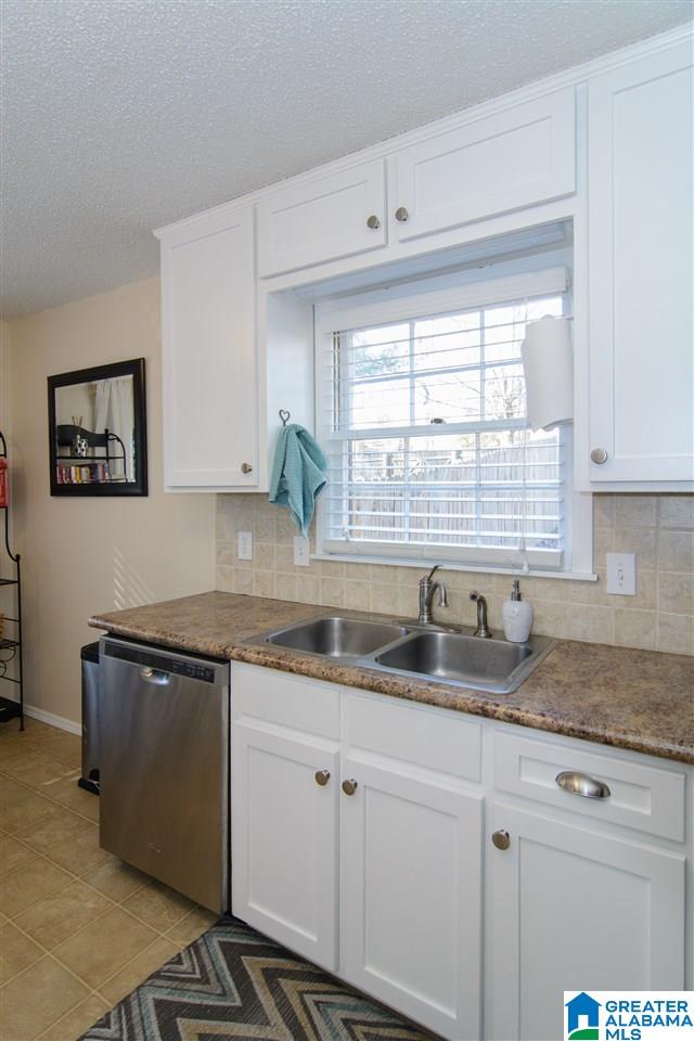 1381 Al Seier Road Birmingham, AL 35226 - Photo 10 of 32