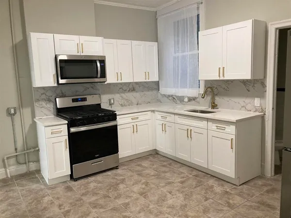 $1,850 | 6018 Fillmore Place, Unit 3, West New York, NJ 07093