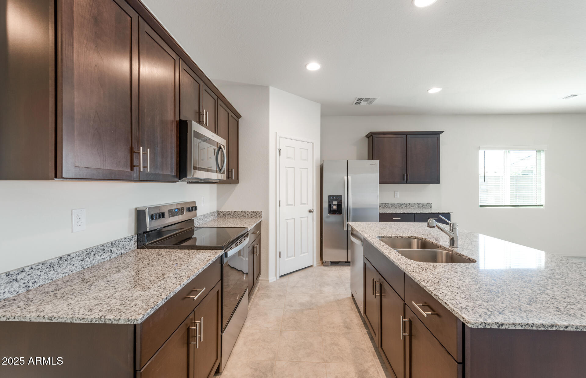 25468 West Chipman Road Buckeye, AZ 85326 - Photo 3 of 19 1 - Kitchen