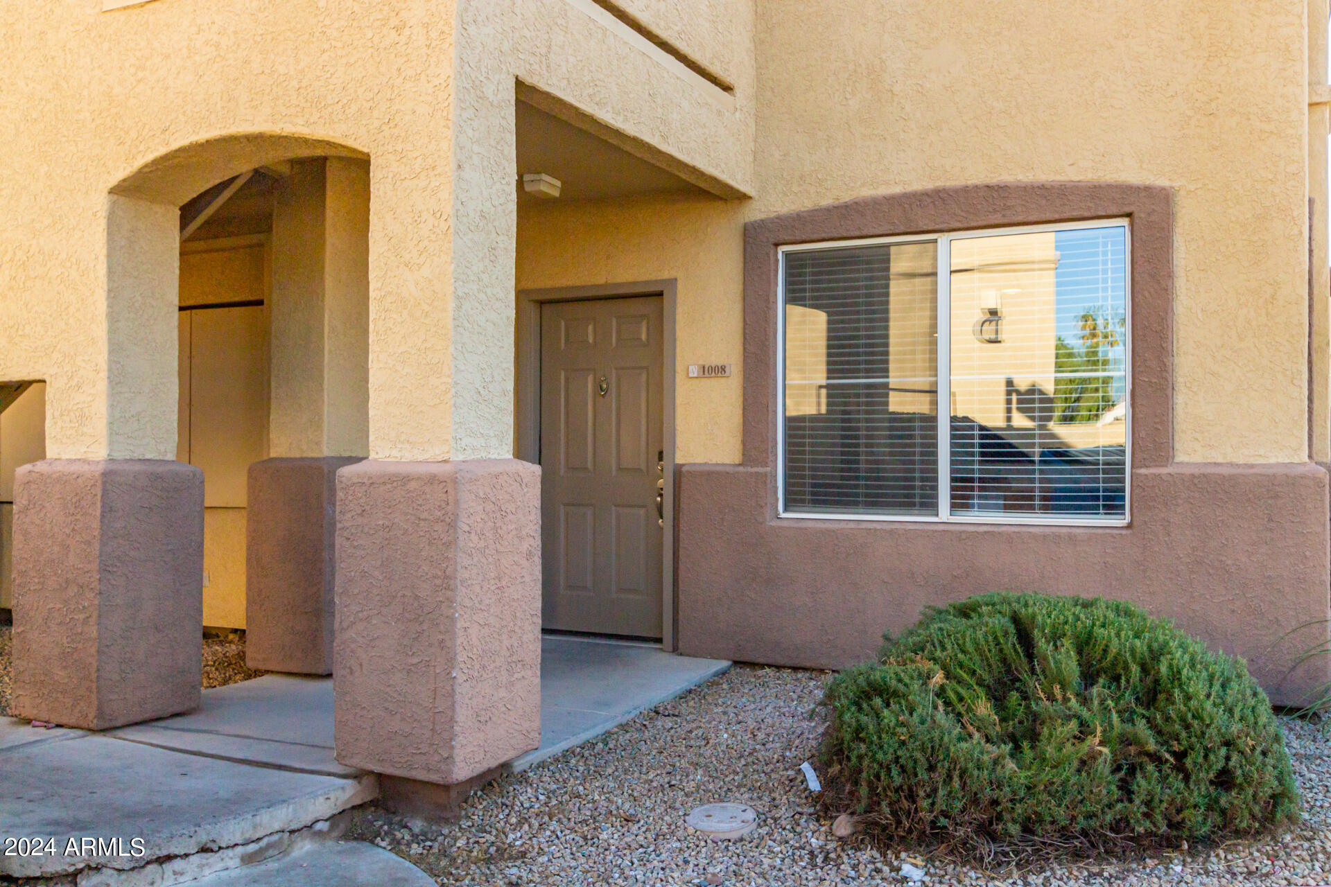 2134 East Broadway Road, Unit 1008 Tempe, AZ 85282 - Photo 16 of 19 01-Broadway