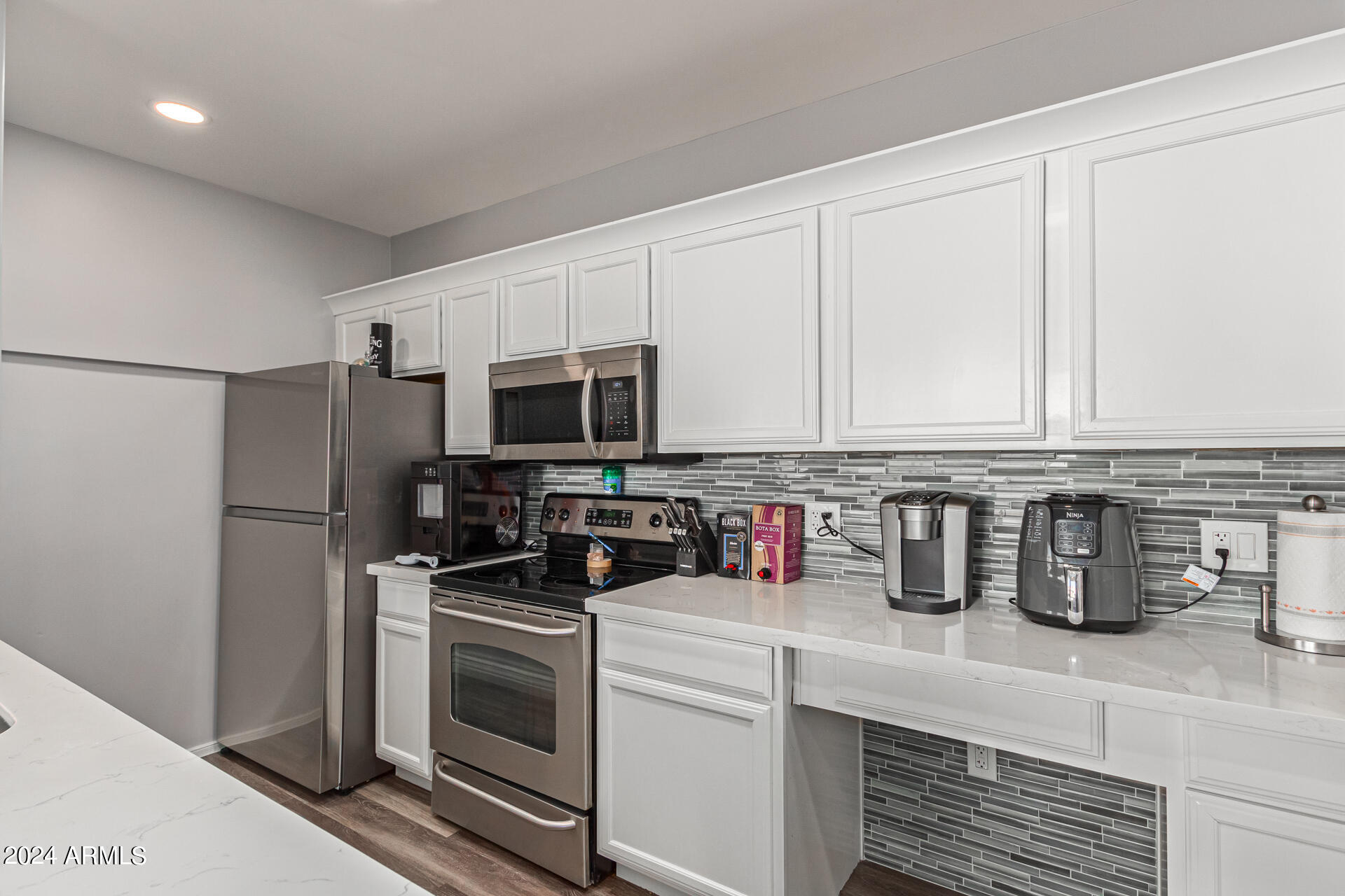 2134 East Broadway Road, Unit 1008 Tempe, AZ 85282 - Photo 8 of 19 09-Broadway