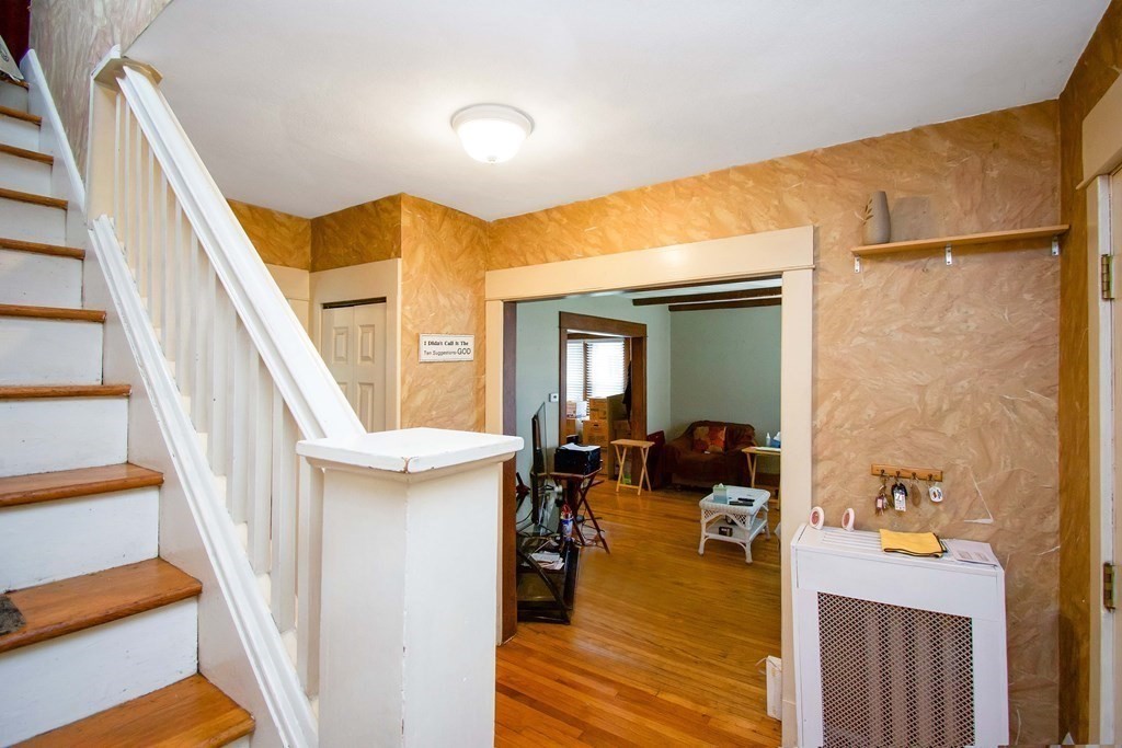 89 Athol Street Springfield, MA 01107 - Photo 4 of 10
