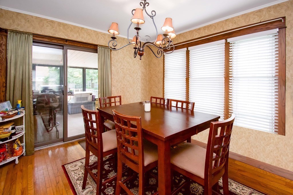 89 Athol Street Springfield, MA 01107 - Photo 5 of 10