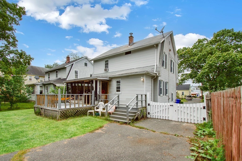 89 Athol Street Springfield, MA 01107 - Photo 9 of 10