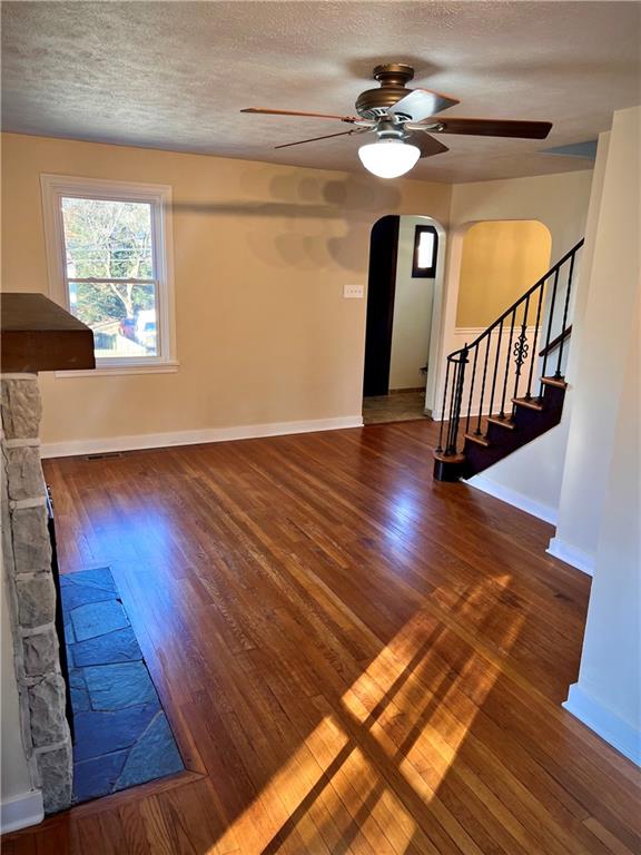 319 Long Road Pittsburgh, PA 15235 - Photo 3 of 28 Gallery Image 3