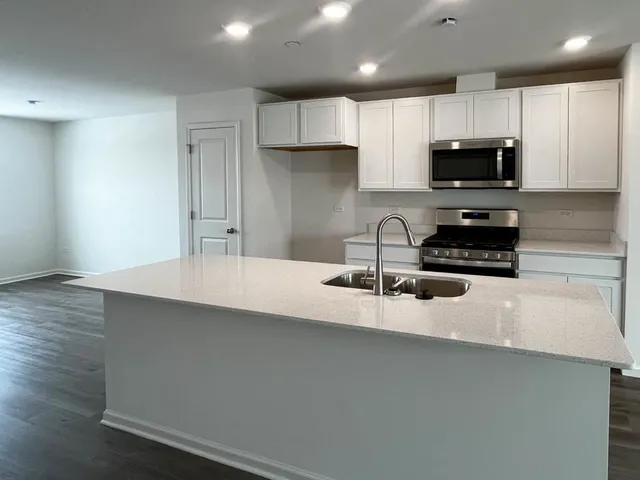 $419,990 | 1322 Foxglove Drive, Bartlett, IL 60103