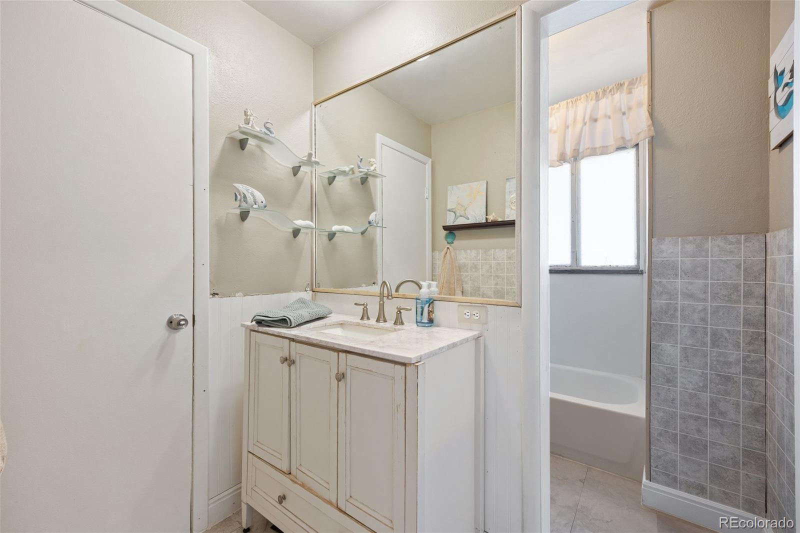 8671 Richard Road Denver, CO 80229 - Photo 12 of 22