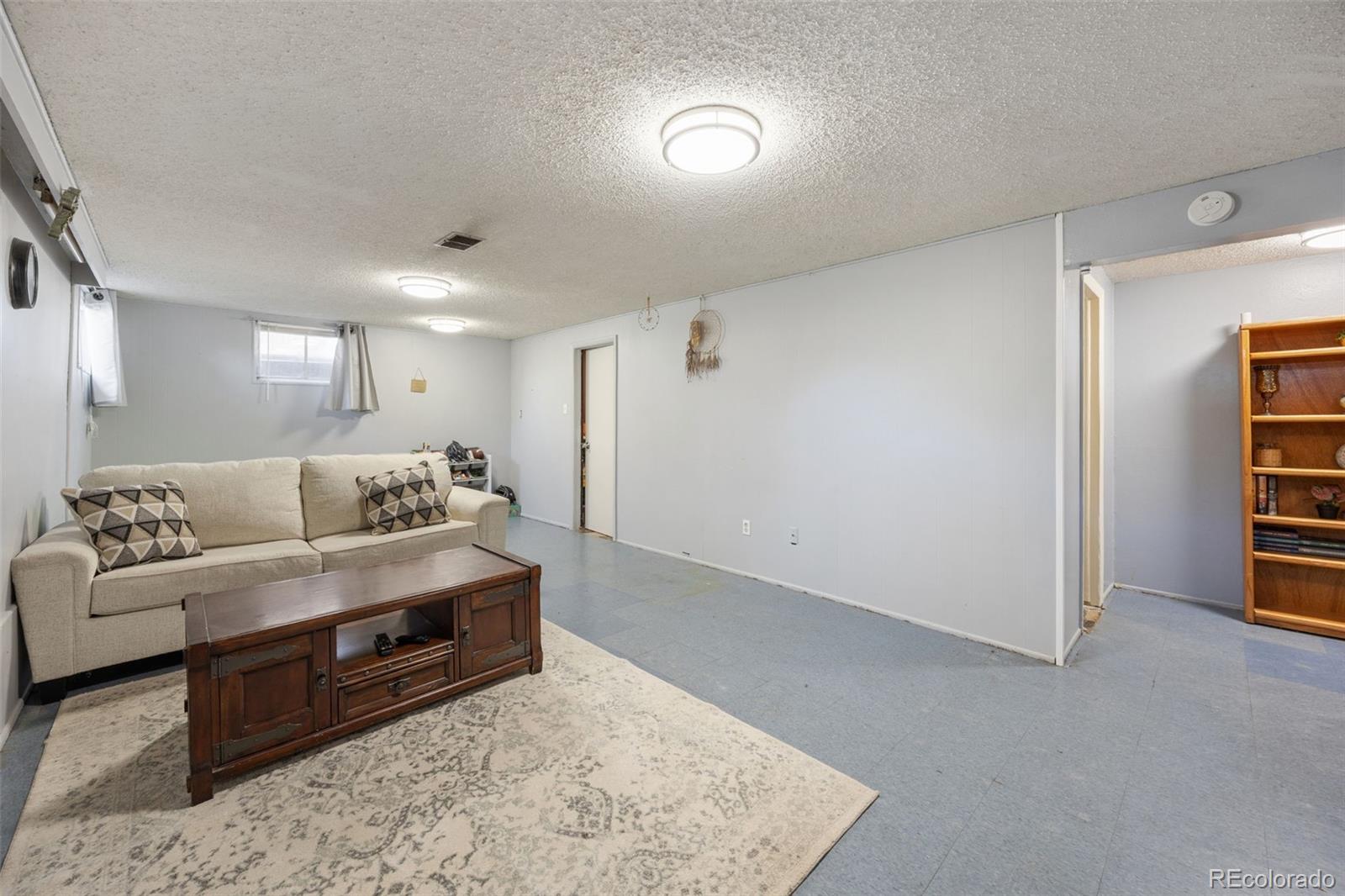 8671 Richard Road Denver, CO 80229 - Photo 17 of 22