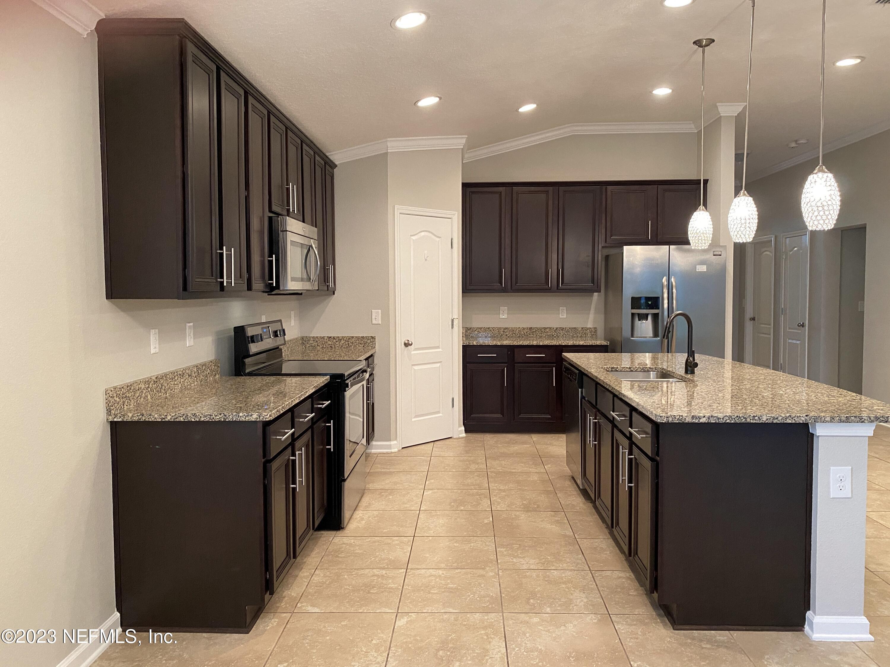 1892 High Prairie Lane Middleburg, FL 32068 - Photo 11 of 31 Kitchen-2