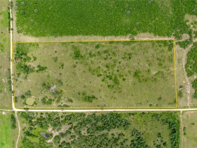 a view of a small yard