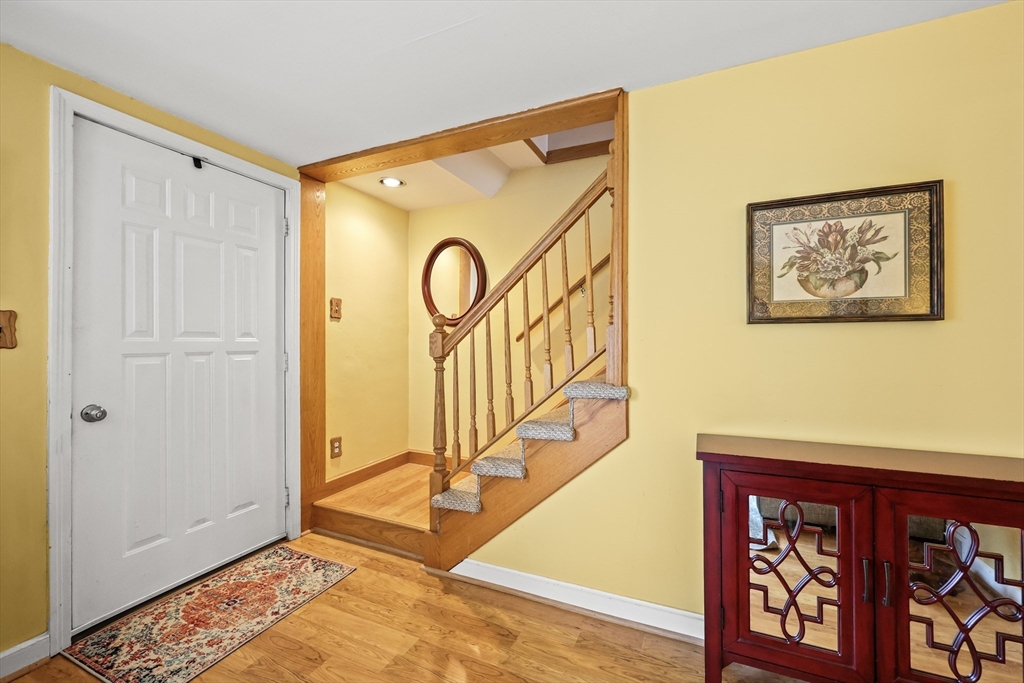 2408 Roosevelt Avenue Springfield, MA 01104 - Photo 17 of 34