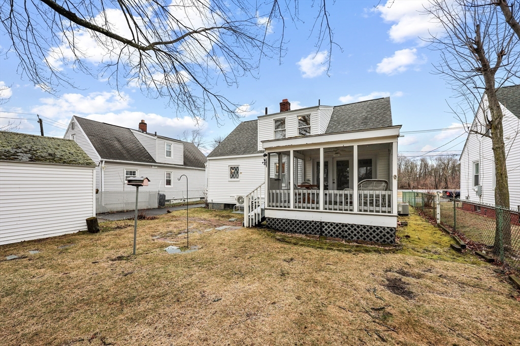 2408 Roosevelt Avenue Springfield, MA 01104 - Photo 28 of 34