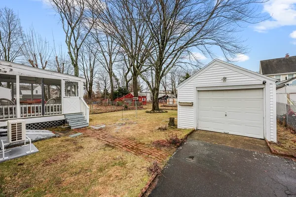 $249,900 | 2408 Roosevelt Avenue, Springfield, MA 01104