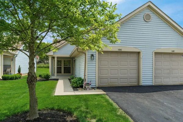$234,900 | 124 Oak Creek Place, Gahanna, OH 43230