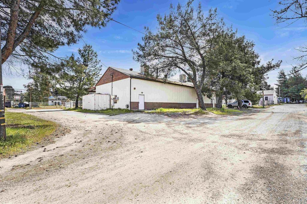 431 Jeb Stuart Road Campo, CA 91906 - Photo 16 of 33 a view of yard with large tree