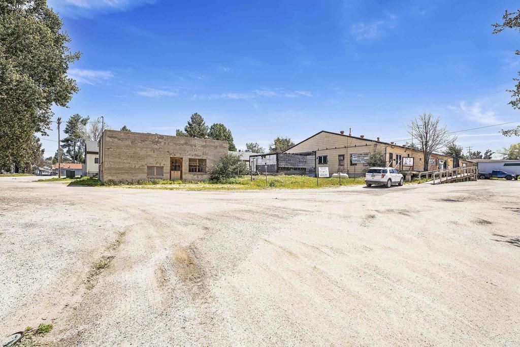 431 Jeb Stuart Road Campo, CA 91906 - Photo 20 of 33 a view of swimming pool with outdoor seating