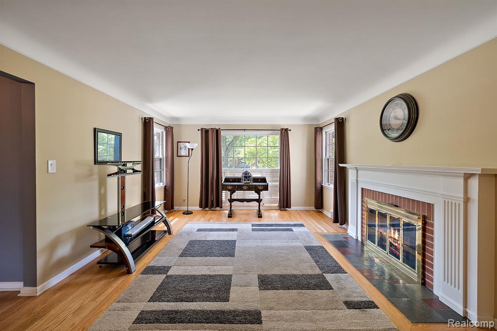 1730 Littlestone Road Grosse Pointe Woods, MI 48236 - Photo 5 of 45
