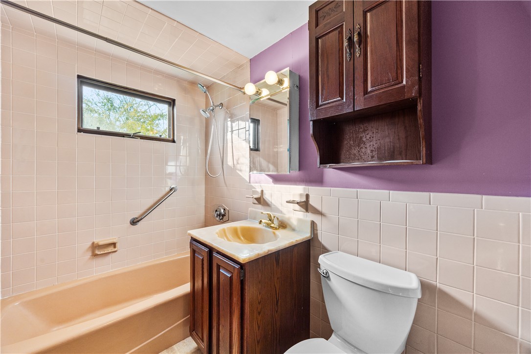 54 Sowams Drive Bristol, RI 02809 - Photo 17 of 28