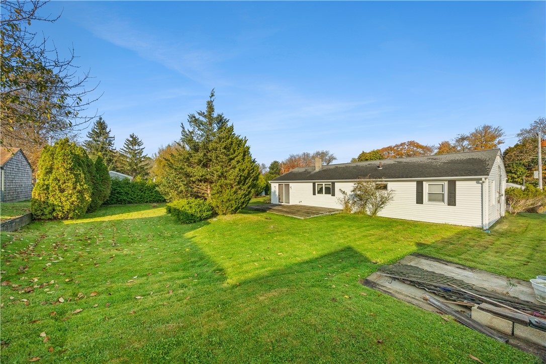 54 Sowams Drive Bristol, RI 02809 - Photo 5 of 28