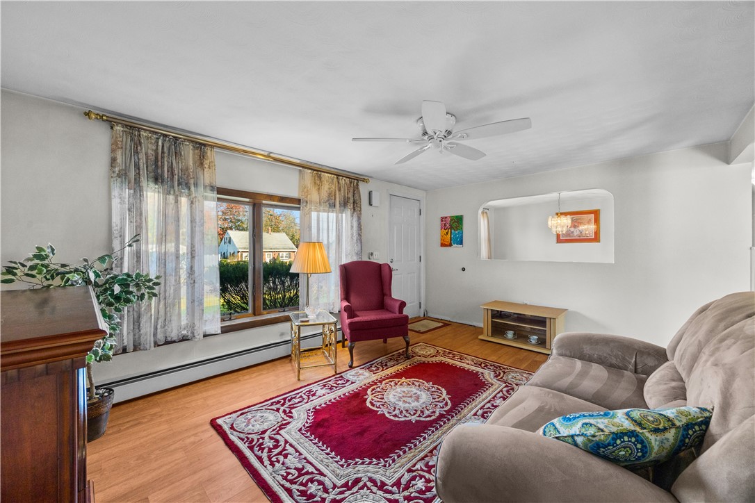 54 Sowams Drive Bristol, RI 02809 - Photo 7 of 28