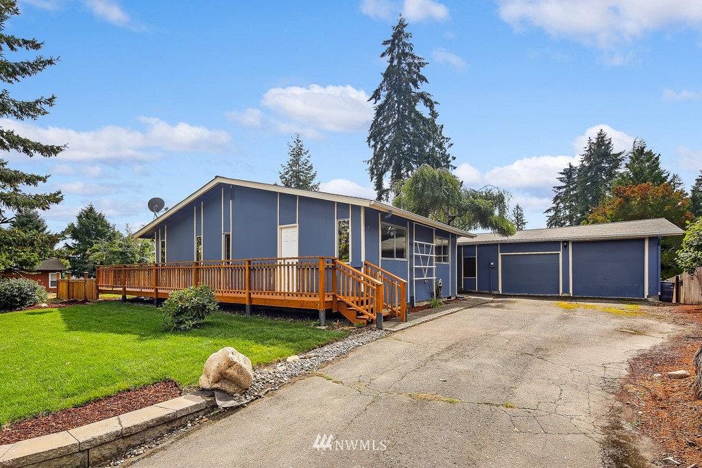 230 225th Street Southeast Bothell, WA 98021 - Photo 2 of 24