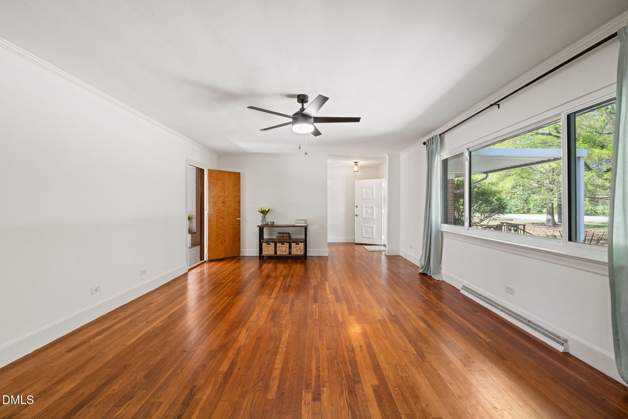 3525 Hope Valley Road Durham, NC 27707 - Photo 24 of 38 Living Room