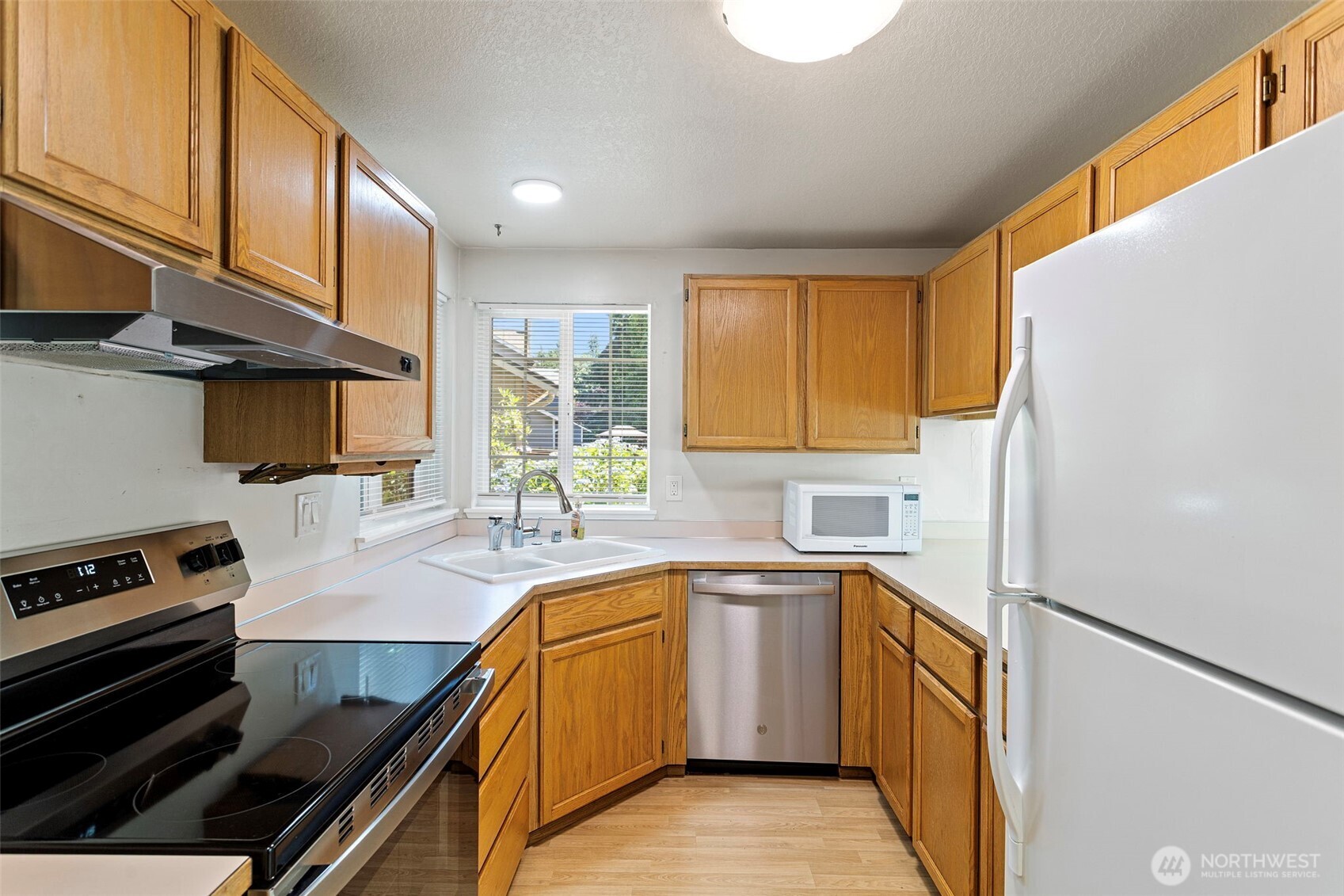 2108 186th Place Southeast Bothell, WA 98012 - Photo 9 of 26