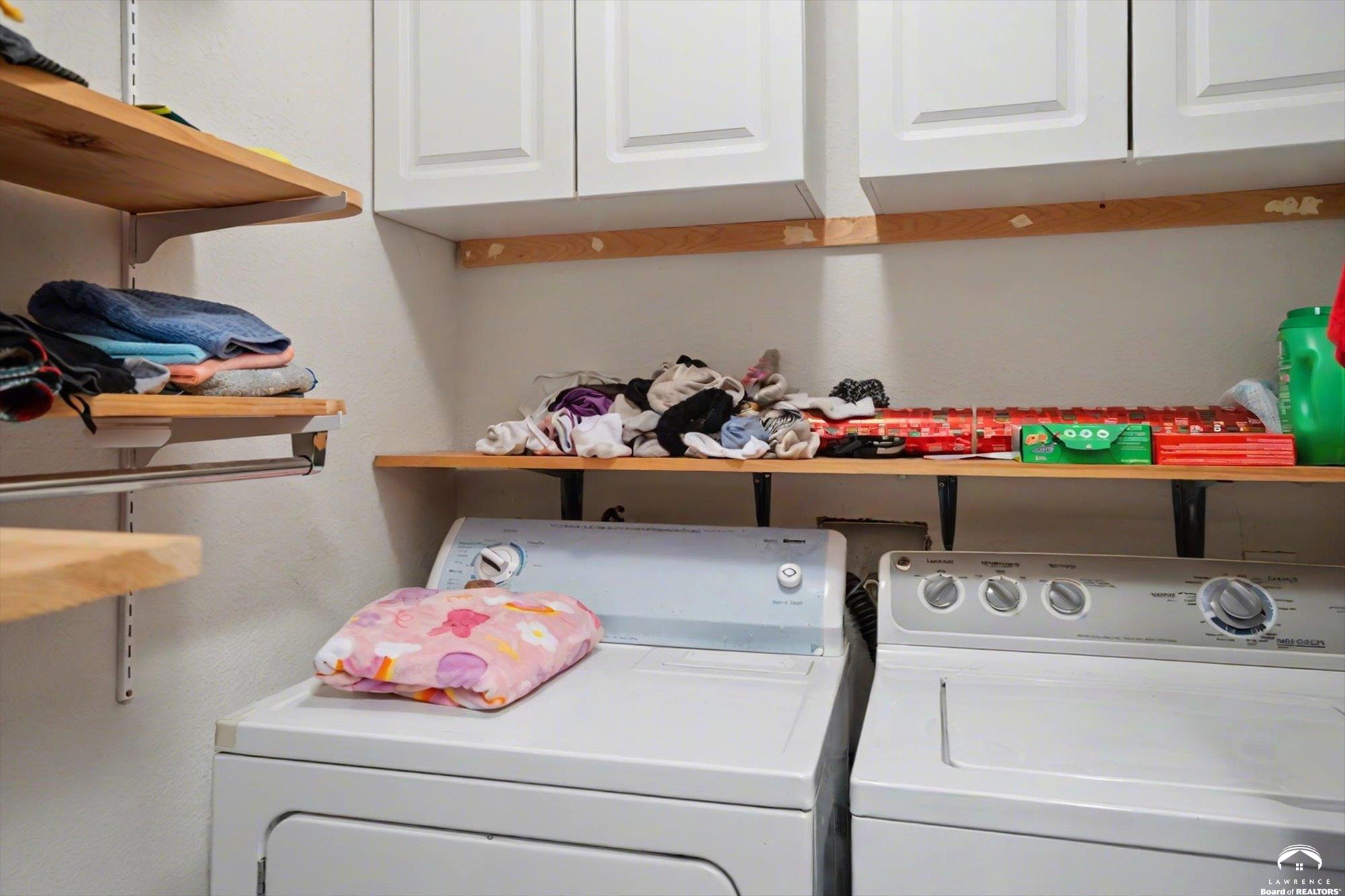 724 North Street Lawrence, KS 66044 - Photo 13 of 26