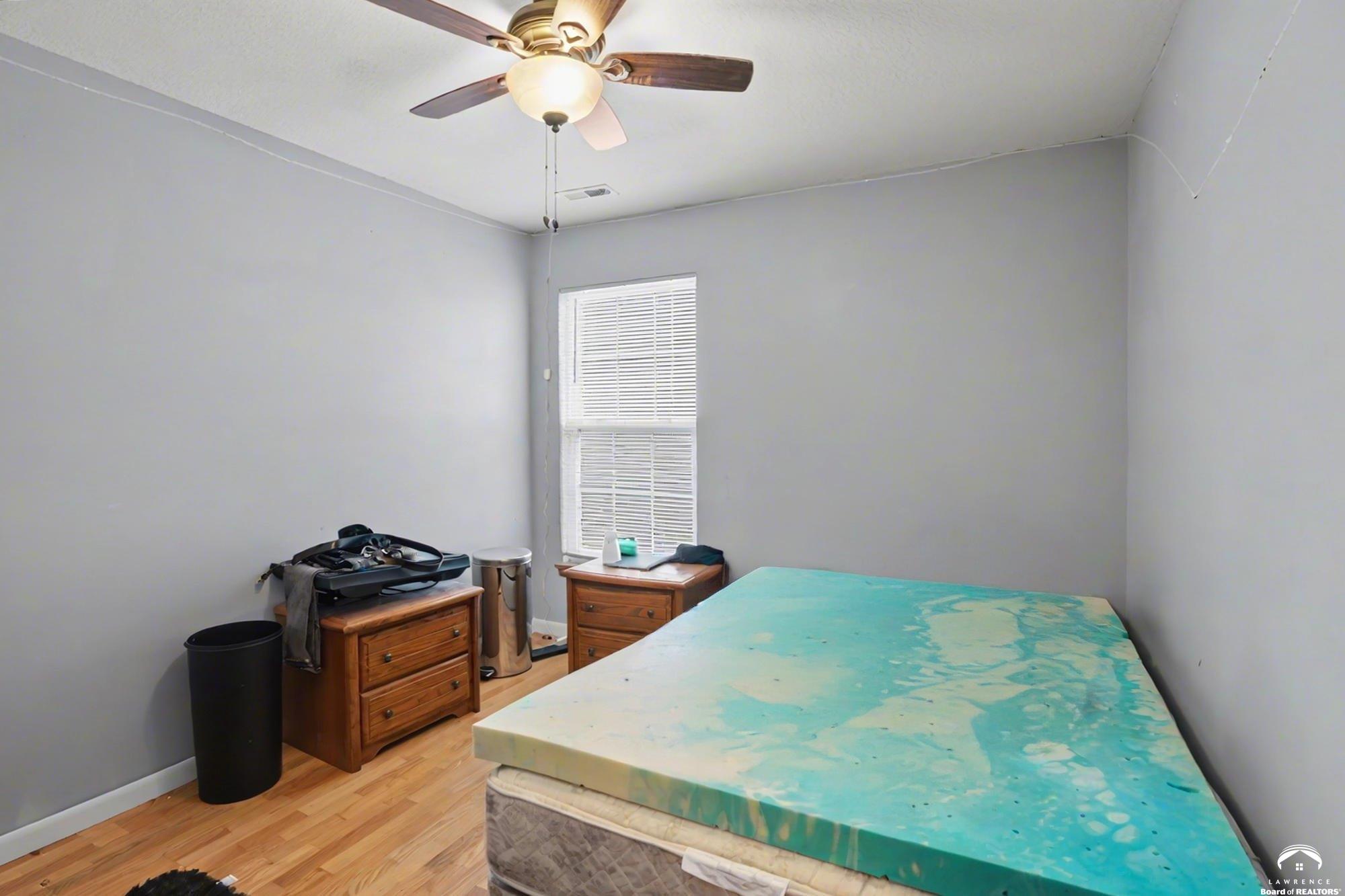 724 North Street Lawrence, KS 66044 - Photo 17 of 26