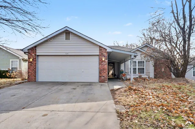 $275,000 | 724 North Street, Lawrence, KS 66044