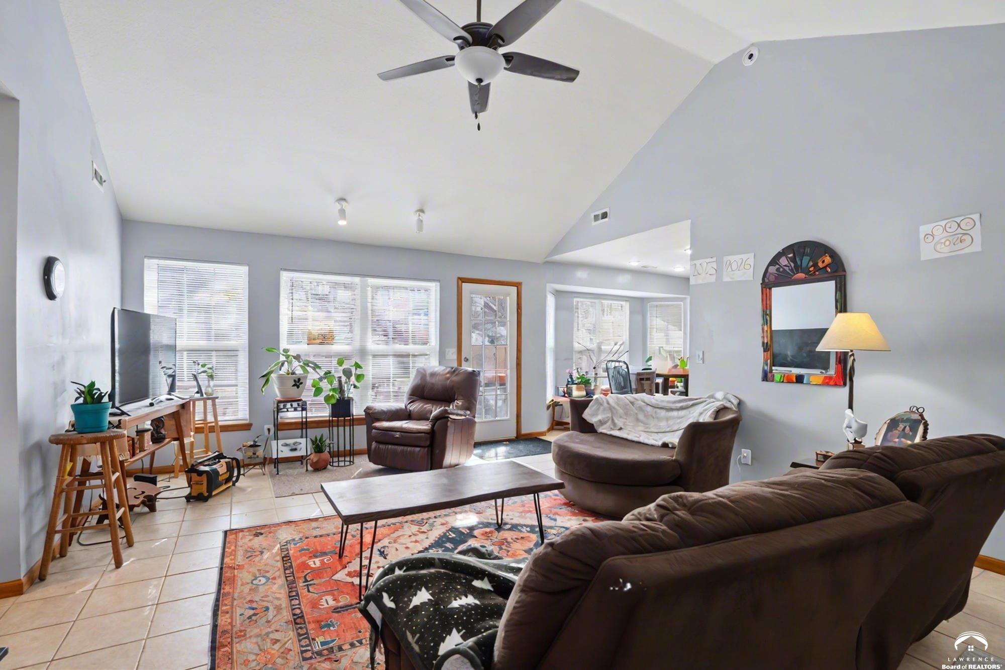 724 North Street Lawrence, KS 66044 - Photo 6 of 26