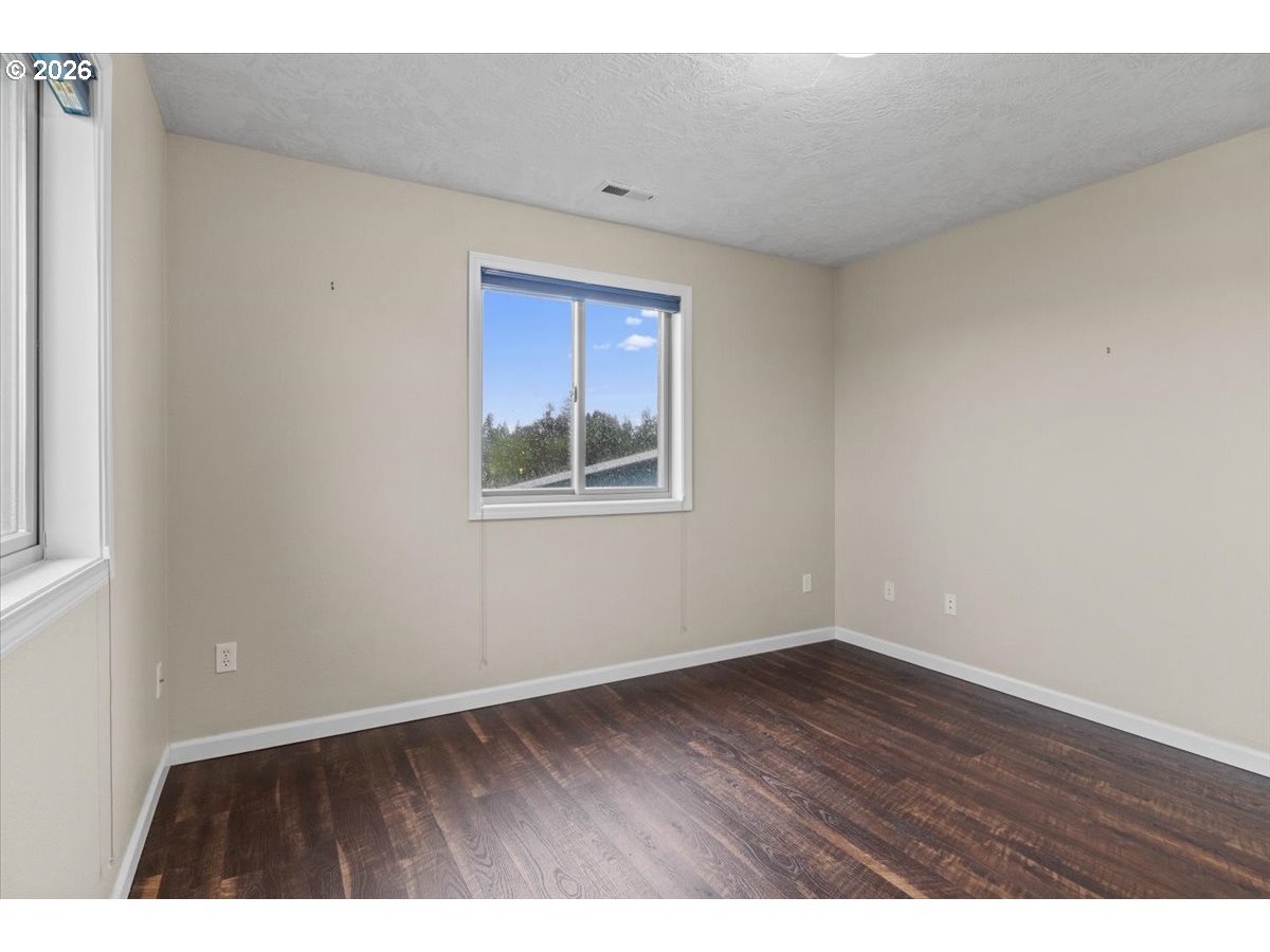 9864 Hoffman Road Monmouth, OR 97361 - Photo 44 of 48 Gallery Image 44