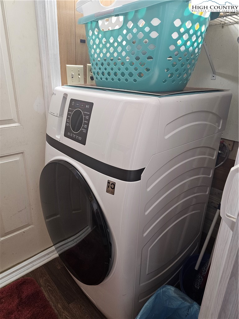 184 Trillium Road Newland, NC 28657 - Photo 12 of 15 a close up view of washer and dryer