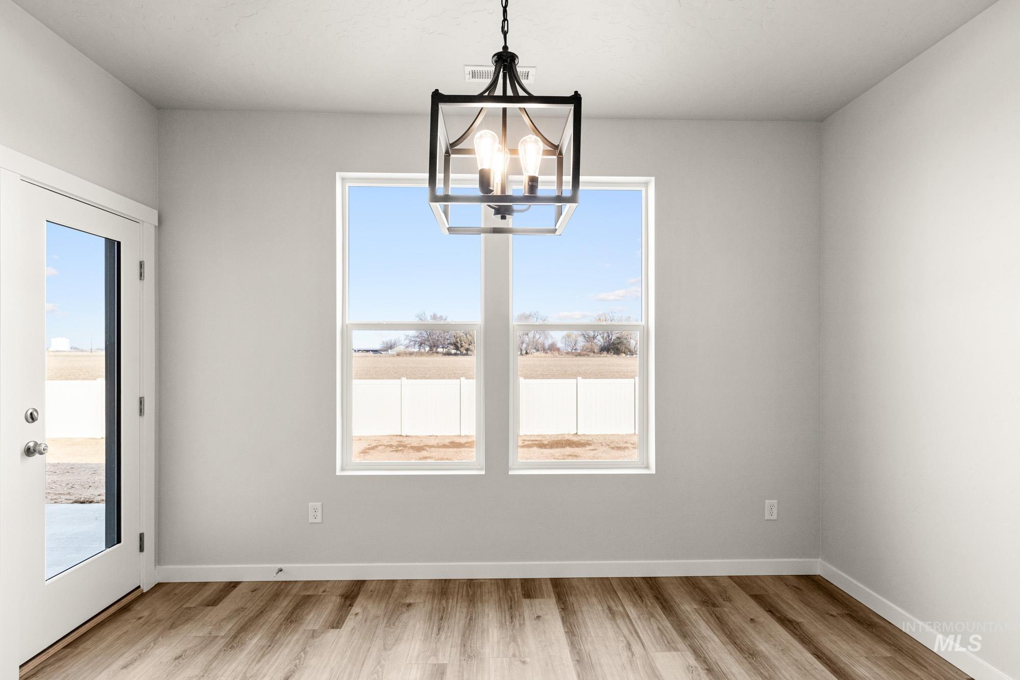 12865 Decatur Street Nampa, ID 83651 - Photo 7 of 20 Dining area