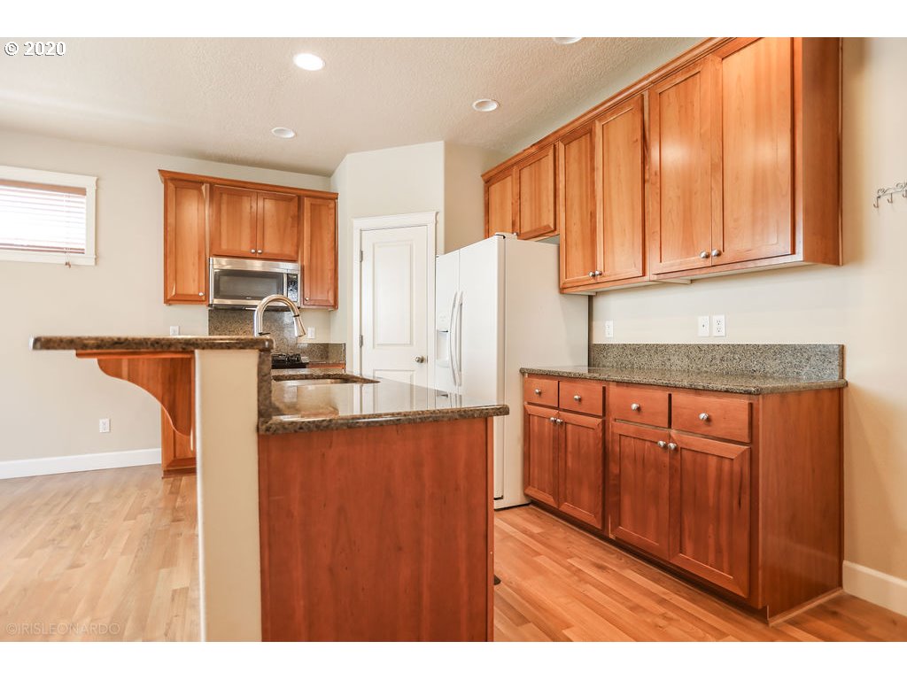 10101 Northeast 28th Avenue Vancouver, WA 98686 - Photo 11 of 32