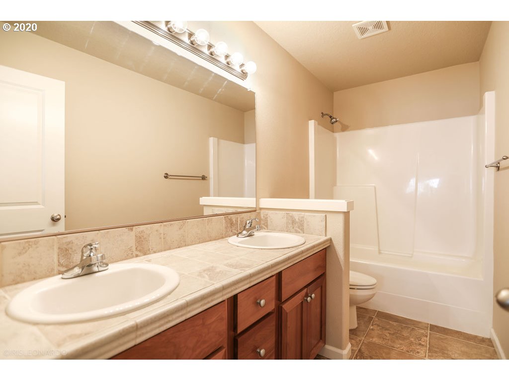 10101 Northeast 28th Avenue Vancouver, WA 98686 - Photo 19 of 32