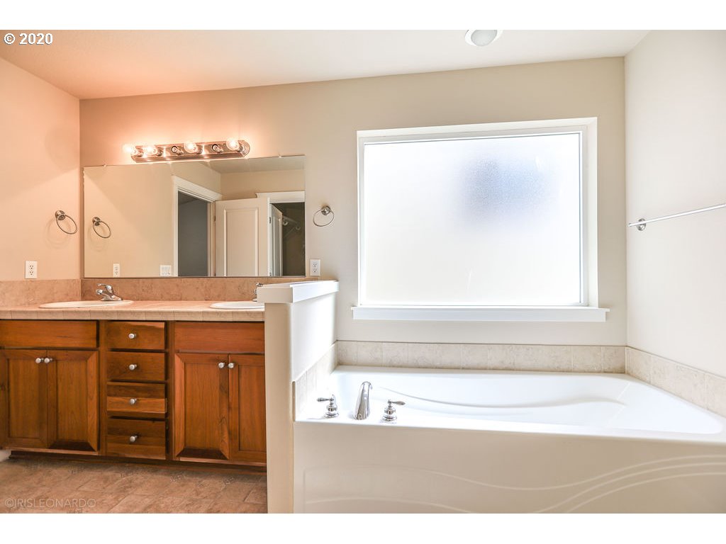 10101 Northeast 28th Avenue Vancouver, WA 98686 - Photo 27 of 32