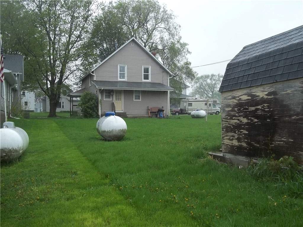 435 Willow Street Bennett, IA 52721 - Photo 3 of 19 Gallery Image 3