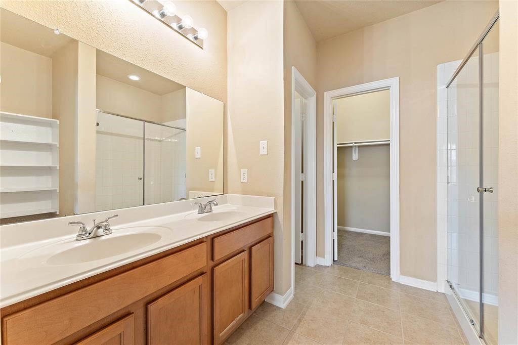 228 Shoshone Ridge Drive La Marque, TX 77568 - Photo 9 of 17