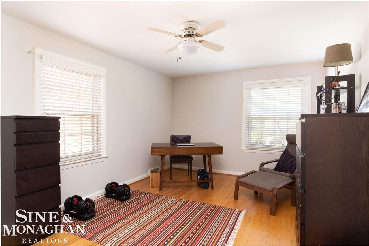 1489 Hampton Road Grosse Pointe, MI 48236 - Photo 12 of 16 31378011-11.JPG