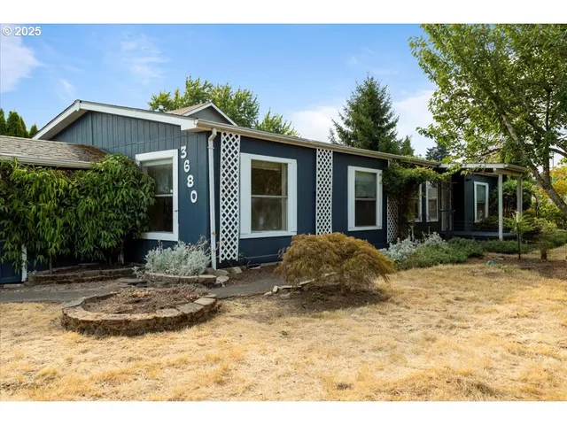 a front view of house with yard