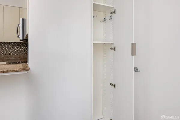 $6,000 | 246 2nd Street, Unit 1006, San Francisco, CA 94105