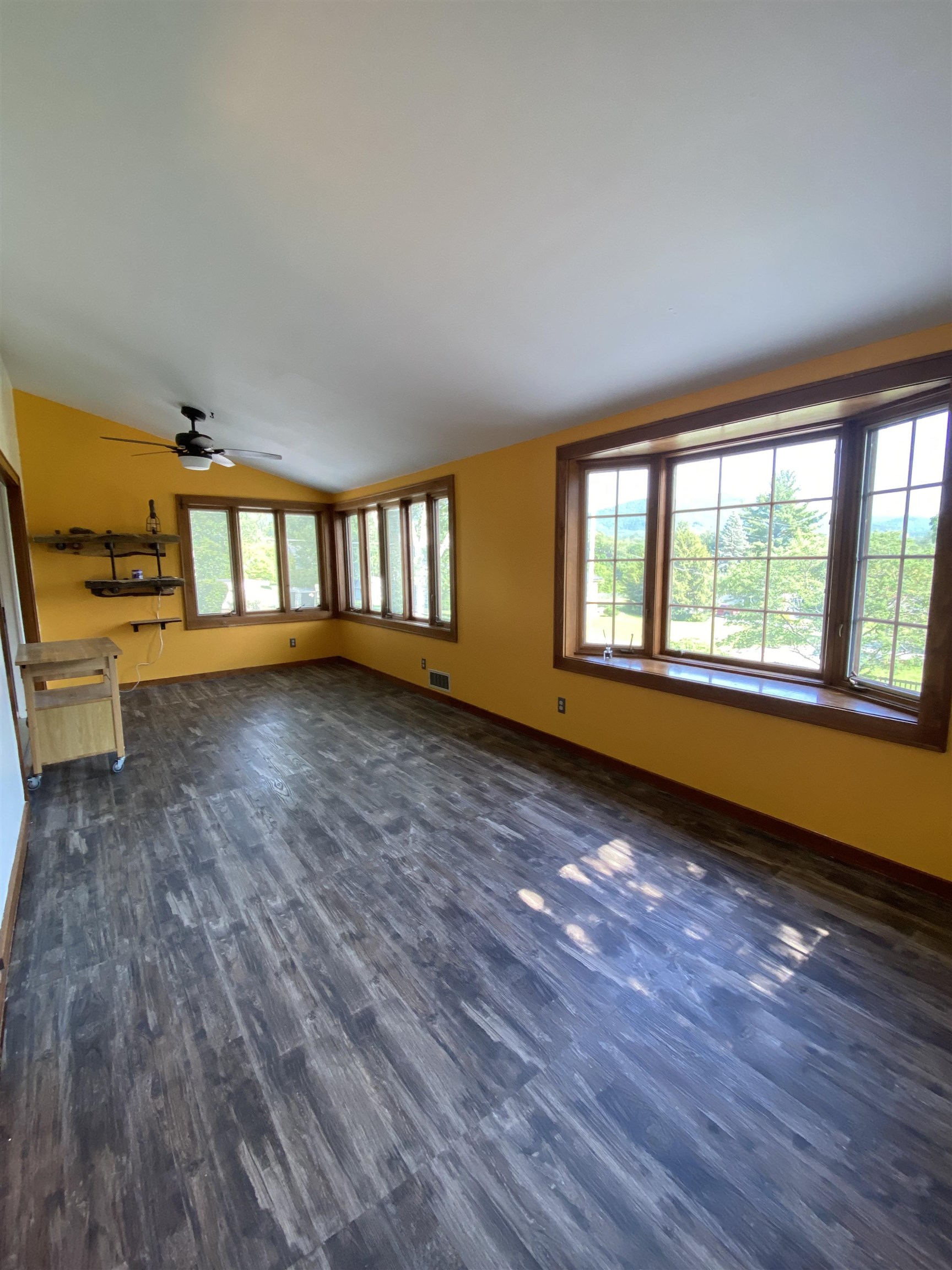 26 Howard Avenue Rutland, VT 05701 - Photo 12 of 40