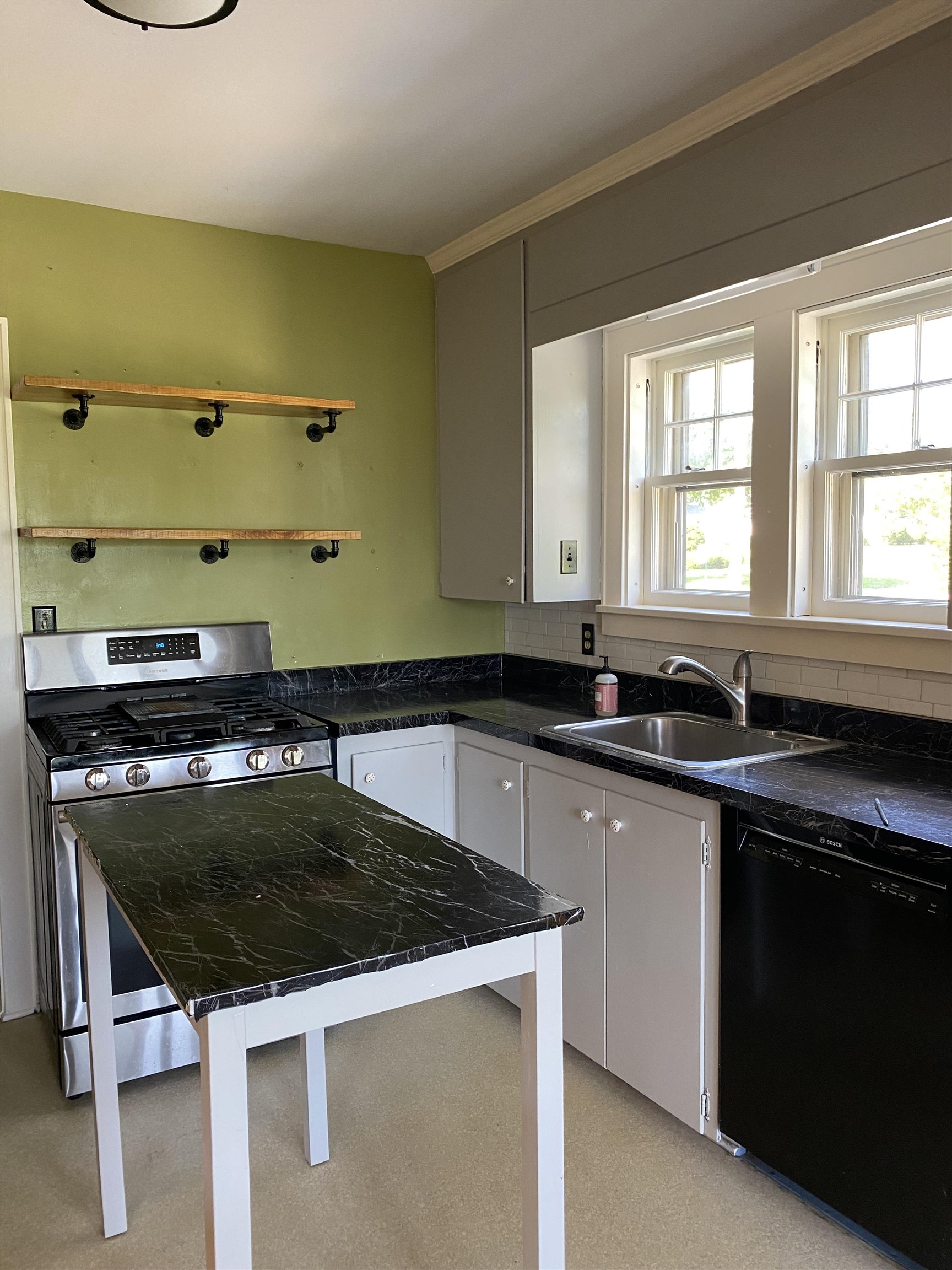26 Howard Avenue Rutland, VT 05701 - Photo 15 of 40