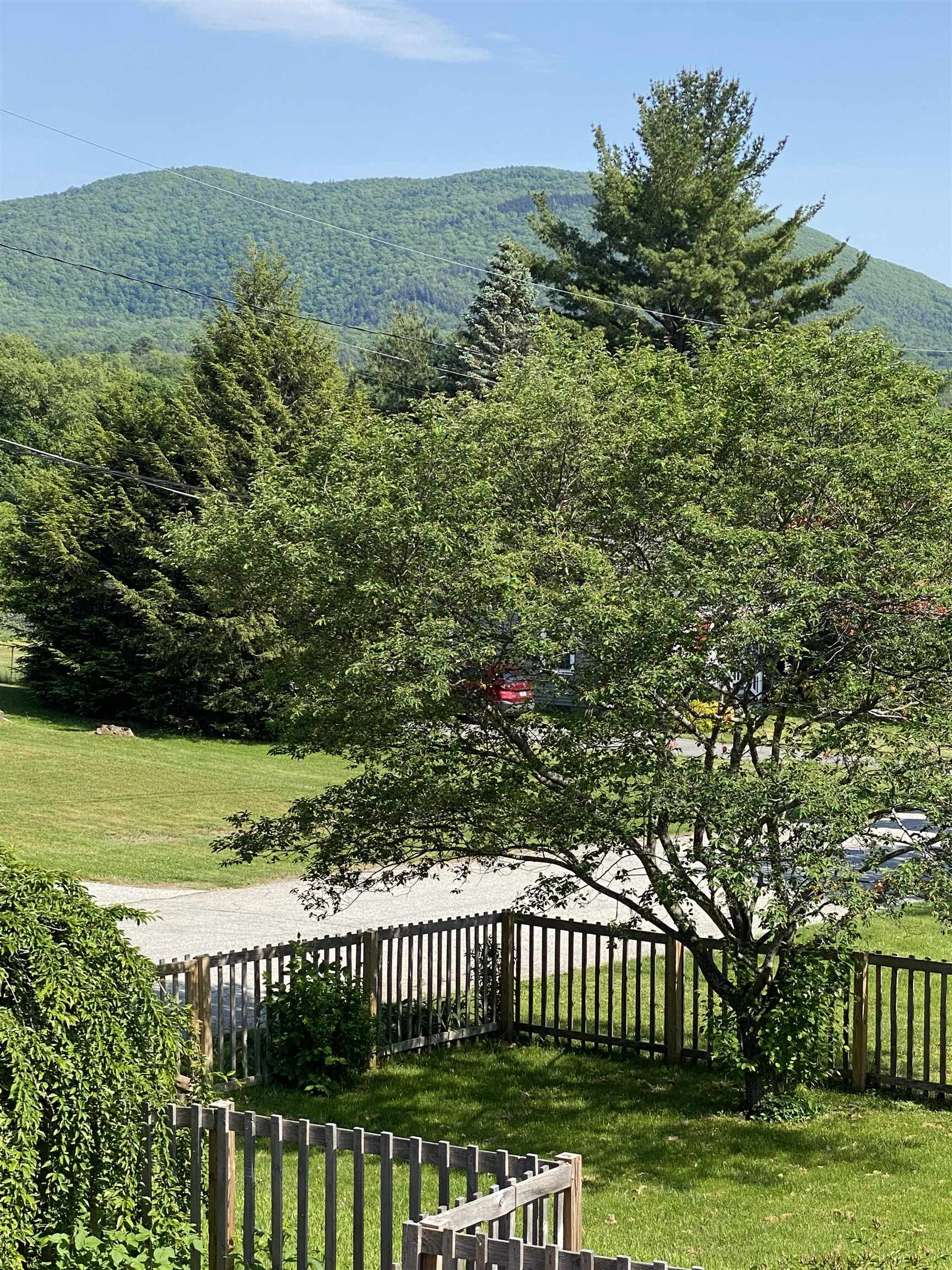 26 Howard Avenue Rutland, VT 05701 - Photo 4 of 40
