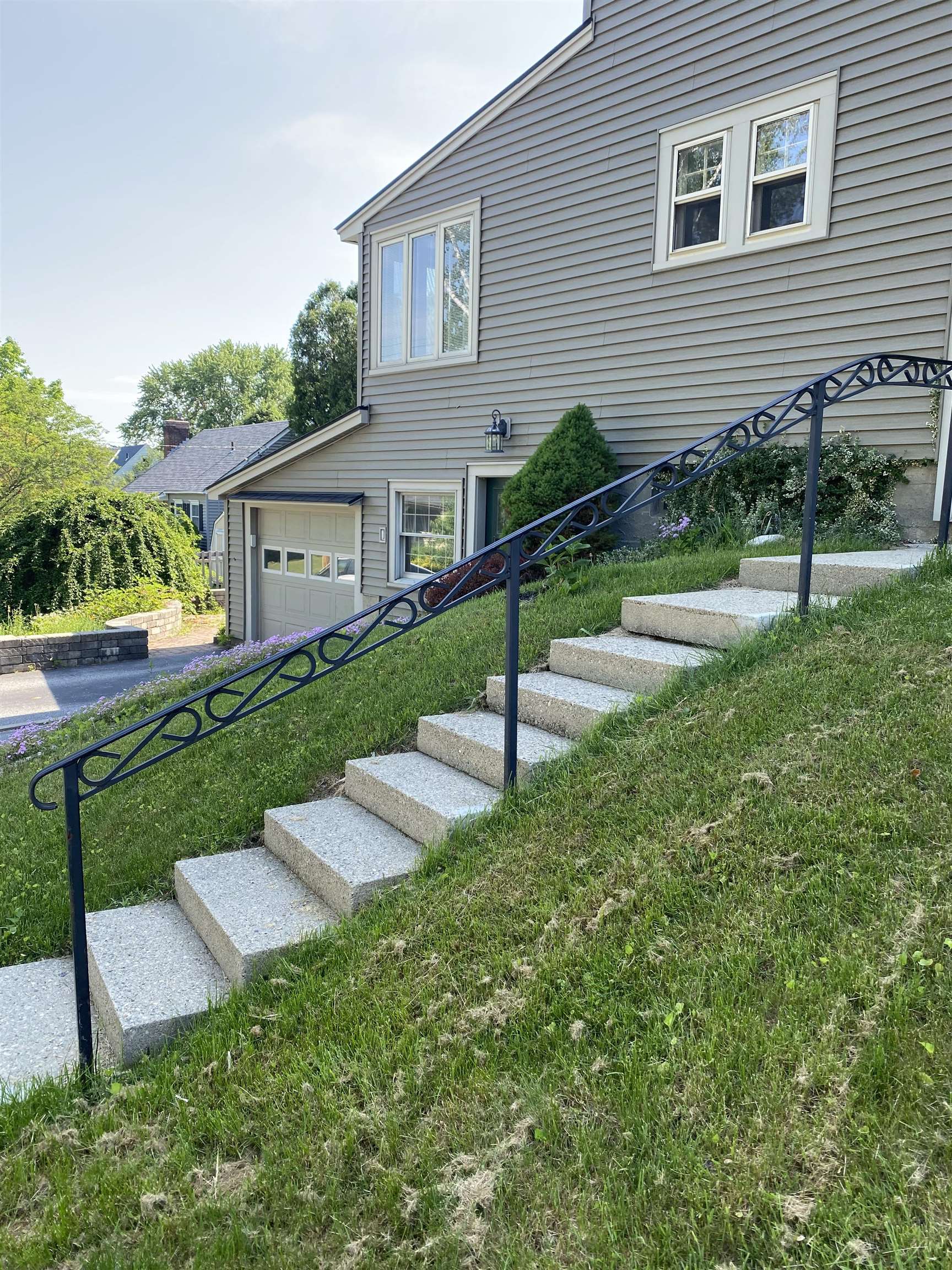 26 Howard Avenue Rutland, VT 05701 - Photo 6 of 40